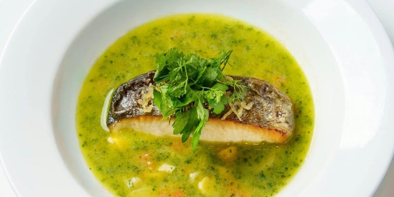 【Fish Dish】サラダ・スープ・パン付き＋ドリンクバー無料