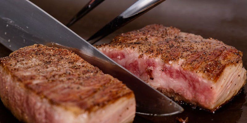 【A5黒毛和牛 霜降肉と赤身肉のステーキコース】