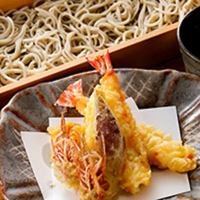 四季折々の彩り豊かな旬の味覚と店主自慢の十割手打ち蕎麦