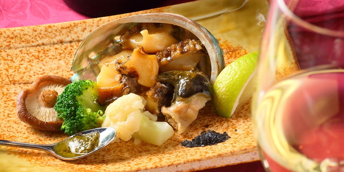 宮崎牛鉄板焼ステーキ 心斎橋みやちく みやざき館