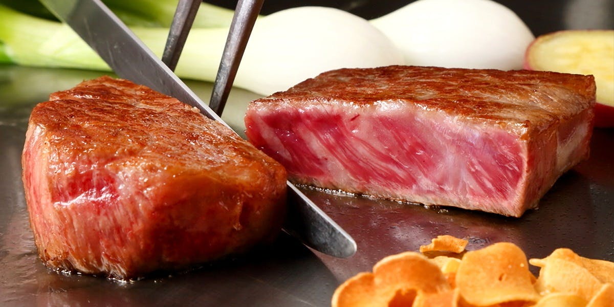 宮崎牛鉄板焼ステーキ 心斎橋みやちく みやざき館