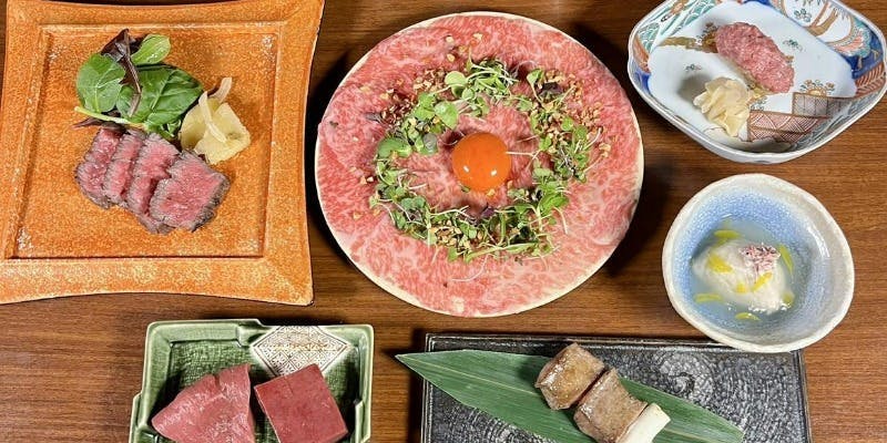 【赤坂金舌コース】名物のユッケやメインの焼物等、全10品