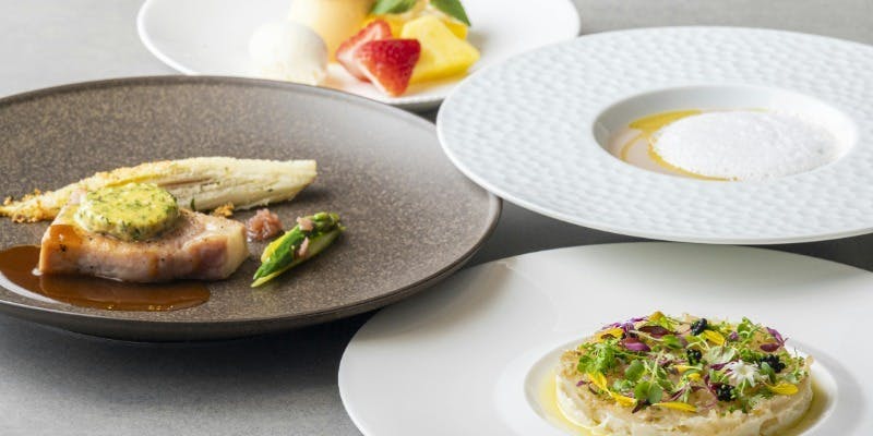 【12/26～1/31】Dining Dinner Course＋乾杯スパークリングワイン付き