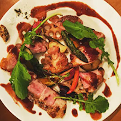 こだわりの定番料理とオリジナル料理