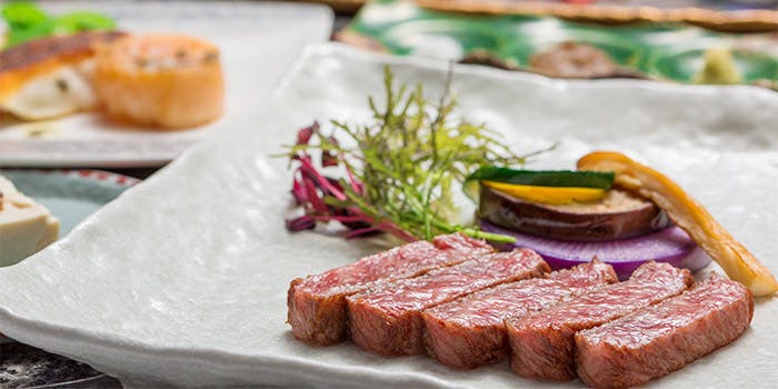 鉄板焼・しゃぶしゃぶ 迎賓館