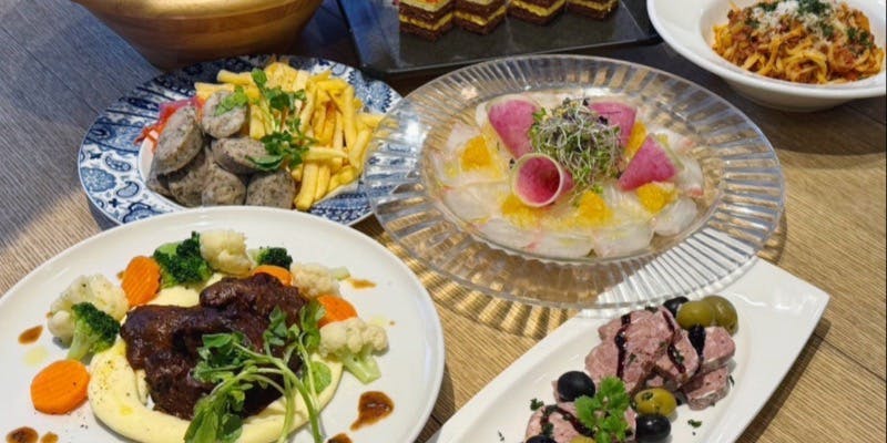 【忘年会】豪華全10品　メインは牛ホホ肉の煮込み　ビール付き飲み放題コース＋2時間制（12月限定コース）