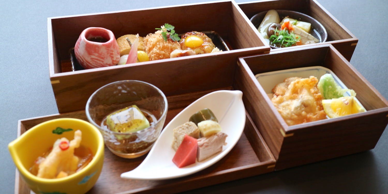ランチ 臼杵ふぐ 山田屋 丸の内 ウスキフグ ヤマダヤ マルノウチ 丸の内 ふぐ 日本料理 一休 Comレストラン