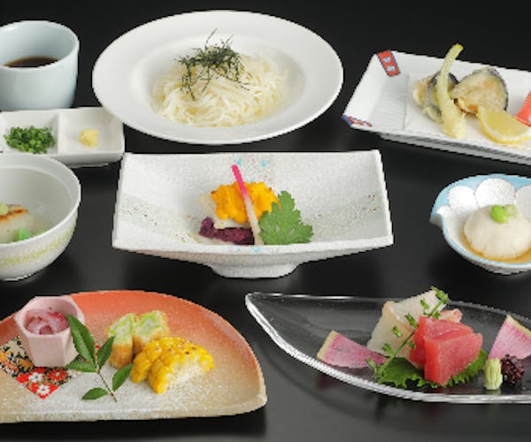 ランチ 個室 日本料理 ぎん 新横浜グレイスホテル Okaimonoモール レストラン