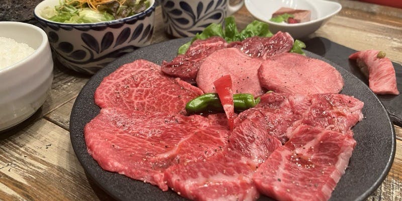 【麻布十番限定和牛握り寿司付き！贅沢焼肉ランチ】牛タン、仙台牛など6種類のお肉が堪能できるランチ