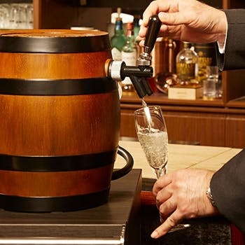 ��̓� �g�˃_�C�j���O�^�g�ˎ����}REI�z�e��