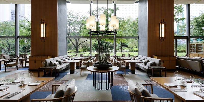 【ざわつく金曜日】ふんわり卵のオムライス(グランドプリンスホテル新高輪ラウンジ光明)究極の2択お店|6月7日 9 画像の説明