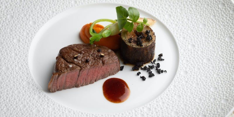 2026年　新春ランチC　カニのパスタ、オマール海老、特選黒毛和牛フィレ肉の全6品を堪能するランチ