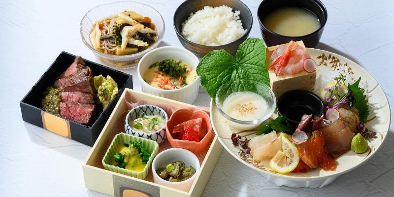 豪華絢爛春御膳「春陽」