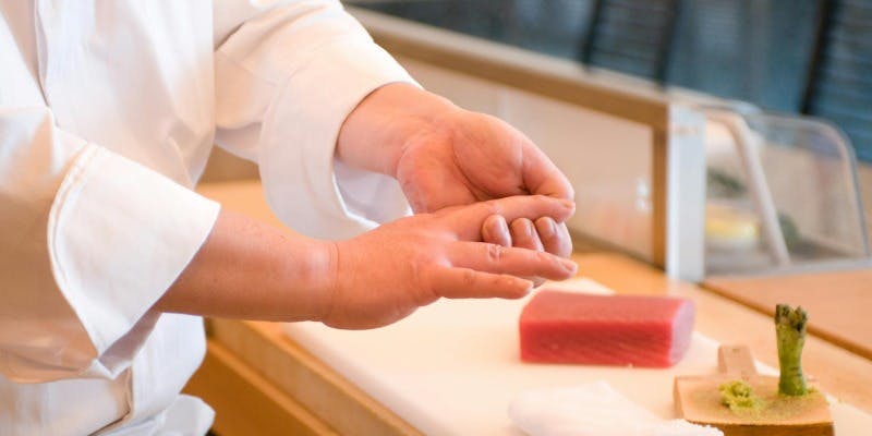 【寿司カウンター ～琵琶～】握りたてのお寿司をご堪能