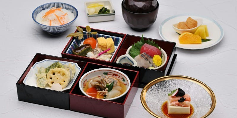 【清水弁当】造り2種、季節の焼き物など全7品 ＋1ドリンク