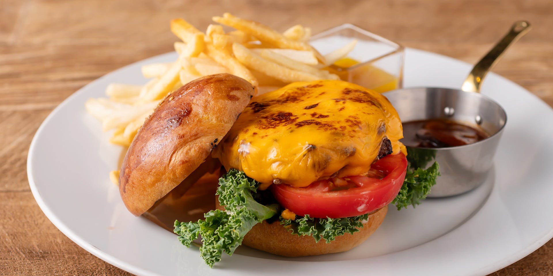 CEDAR THE CHOP HOUSE＆BAR（セダー ザ チョップ ハウス＆バー）