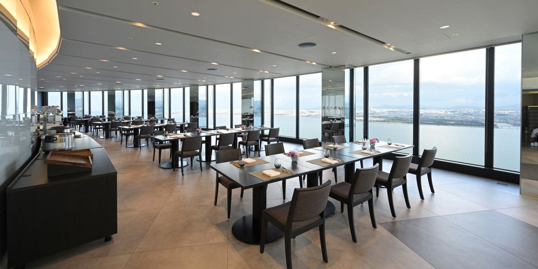 スカイラウンジ トップオブオオツ／びわ湖大津プリンスホテル - 画像1