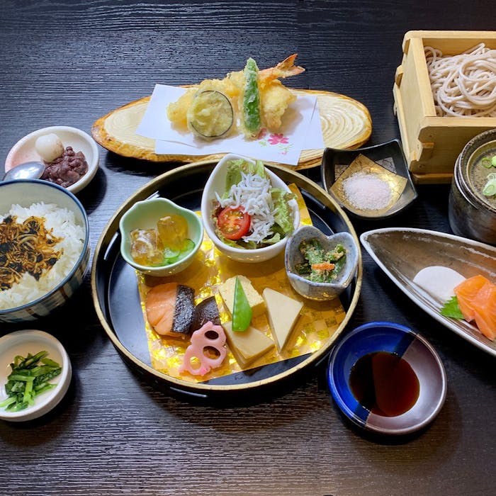北新地 銀杏 かえで御膳 旬素材を使用したお造り 天ぷら ご飯物など カウンター席 ランチ プラン メニュー 一休 Comレストラン 北新地 銀杏 かえで御膳 旬素材を使用したお造り 天ぷら ご飯物など カウンター席 ランチ プラン メニュー 一休 Comレストラン