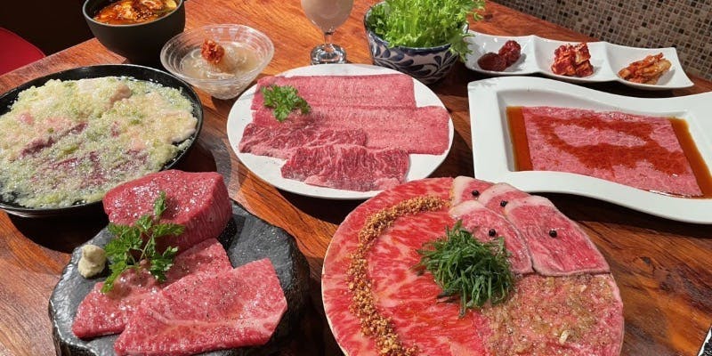 2時間飲み放題付 名物日本一のトリプルユッケをはじめ9種類のお肉を堪能～10周年スペシャルコース16000円～