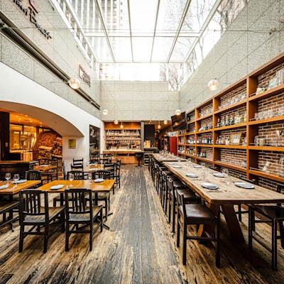 西新宿の本格ピッツェリアで至福のイタリアンをお愉しみください