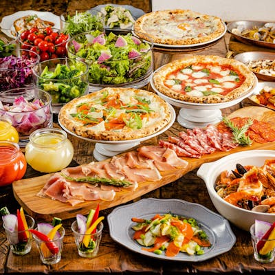 新鮮野菜と遊び心溢れるイタリアン、季節のデザートが並ぶ人気ブランチブッフェ