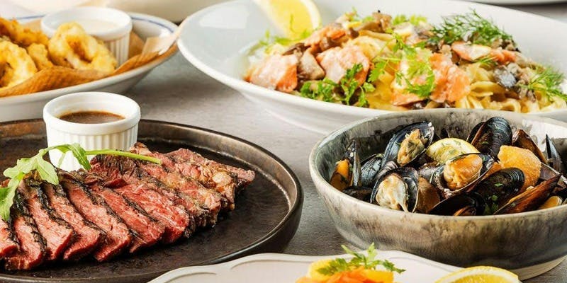 【プレミアムコース】牛赤身グリル、選べるピッツァ、サーモンパスタ等全12品＋120分飲み放題