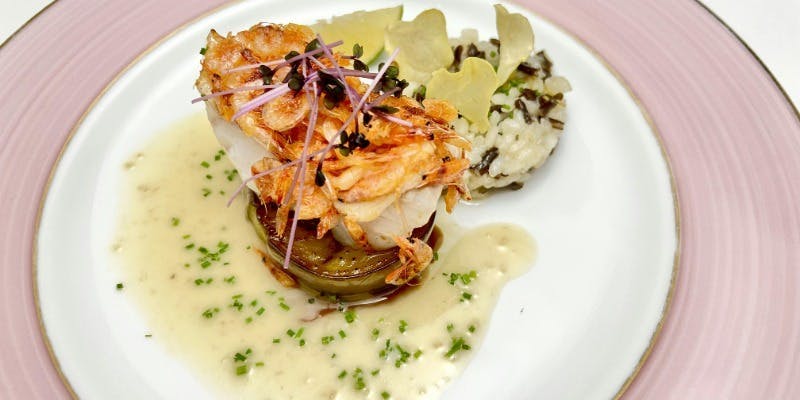 【Lunch Menu A】前菜2種とメインなど全5品