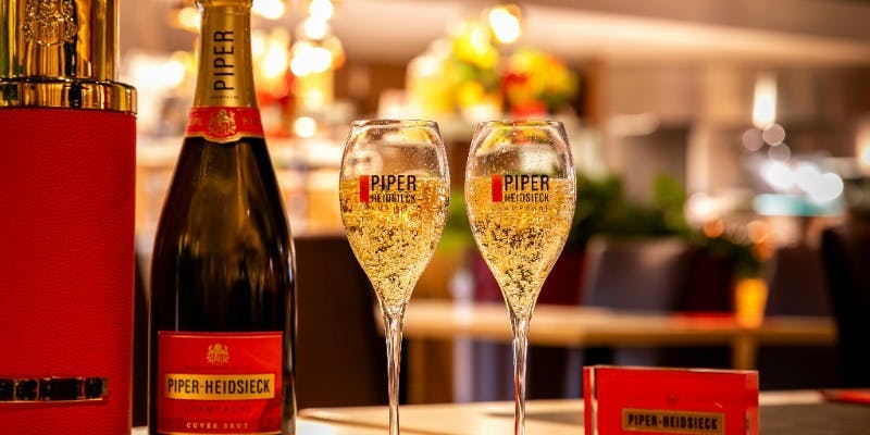 【ソファー席確約xパイパー・エドシック ブリュット】　ディナーブッフェ＋1ボトル（2名ごと）