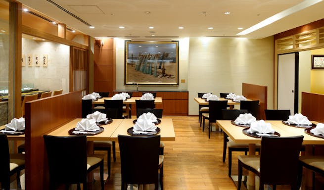 鮨 天麩羅 鉄板焼 羽衣 スシ テンプラ テッパンヤキ ハゴロモ 信濃町 鮨 天麩羅 鉄板焼 一休 Comレストラン