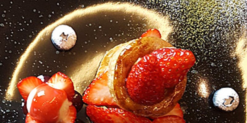 【Xmas2025】煌めくフレンチディナー×ピアノ生演奏×厳選ワイン等フリードリンク付