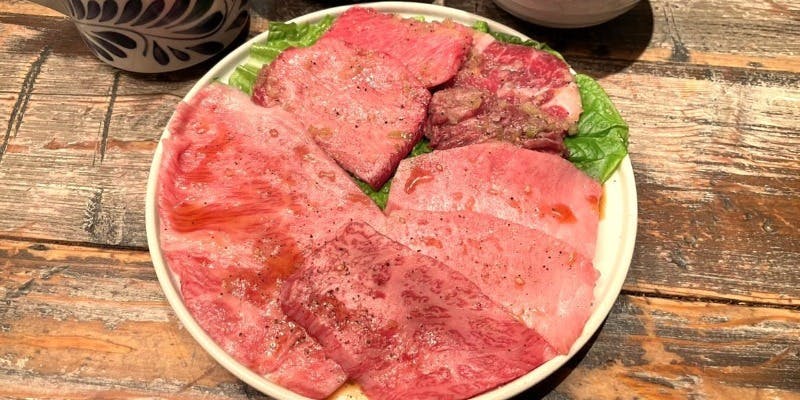 「年に一度の肉の日」ご褒美5種盛りランチ