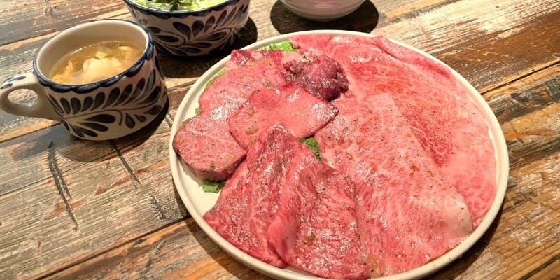 「年に一度の肉の日」豪華7種盛りランチ 