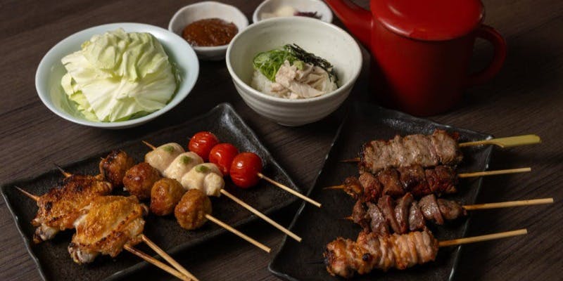 【一休限定】炭火串焼き8種、おばんざいなど全5品＋90分飲み放題＋90分飲み放題（カウンター席・一休限定）
