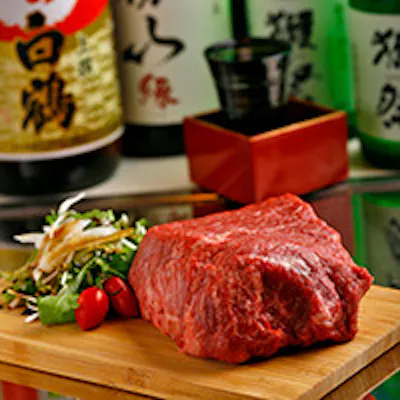 国産牛を「塊肉ステーキ」で豪快に