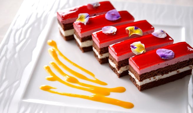 ダイニング バー ベイサイド ダイニング アンド バー ベイサイド ヨコハマサクラギチョウワシントンホテル 横浜桜木町ワシントンホテル 洋食 一休 Comレストラン