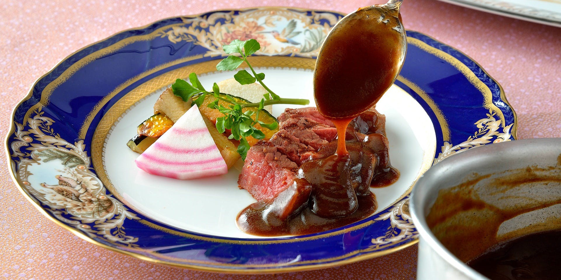 ダイニング＆バー ベイサイド(横浜桜木町ワシントンホテル)（BAYSIDE）