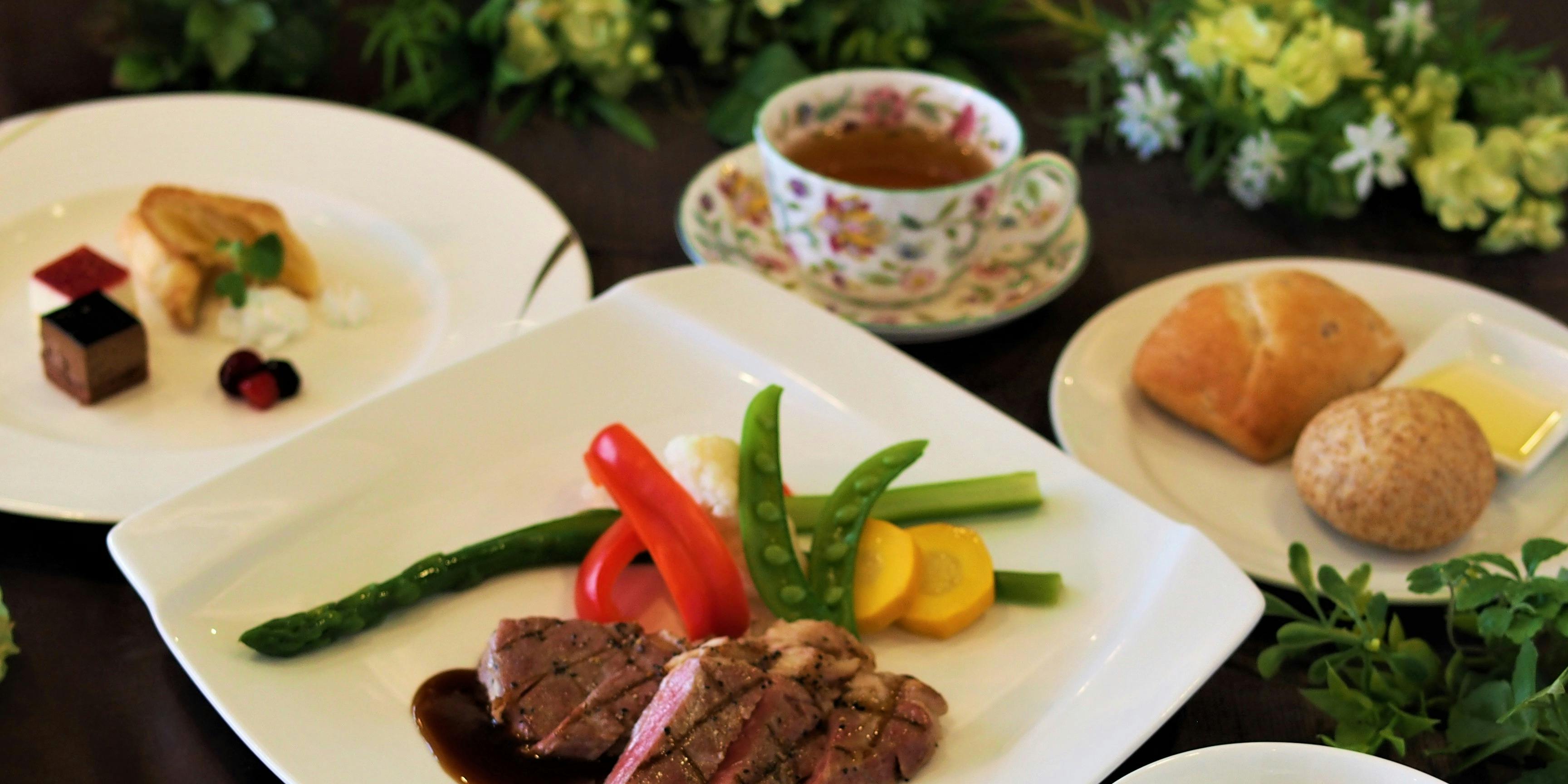 ダイニング バー ベイサイド ダイニング アンド バー ベイサイド ヨコハマサクラギチョウワシントンホテル 横浜桜木町ワシントンホテル 洋食 一休 Comレストラン