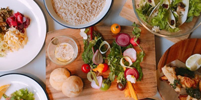 【和牛ステーキコース】全7皿＋スパークリングワイン含む2時間飲み放題付き（12/1～12/31期間限定）