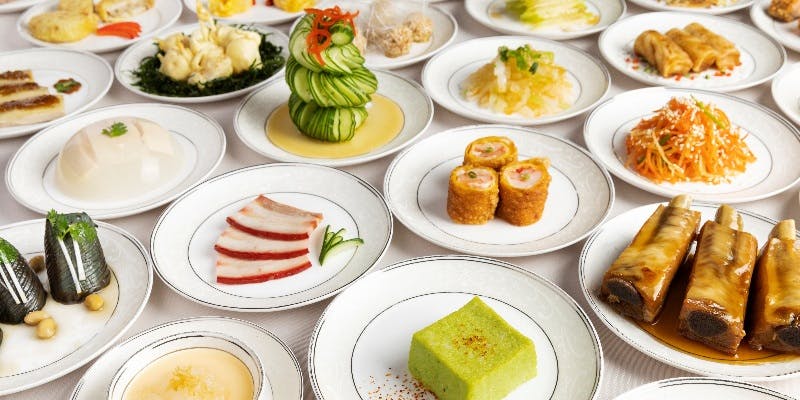 前菜15品、美肌スープやフカヒレご飯など美に導く豪華コース　全22品