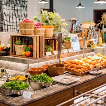 ハロウィン Forest Kitchen With Outdoor Living ホテルメトロポリタン仙台イースト Okaimonoモール レストラン