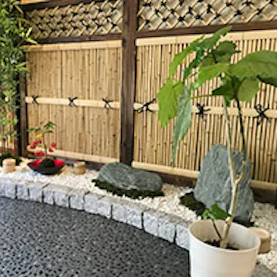 庭を備えた和の情緒漂う空間
