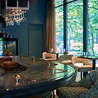 和モダン・開放的な空間でくつろぎの時間を演出