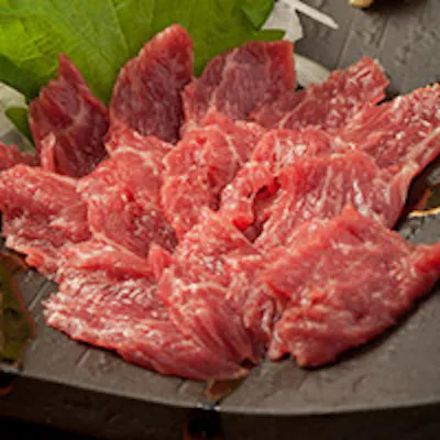 極上のすき焼き・しゃぶしゃぶで黒毛和牛の奥深い味わいを堪能