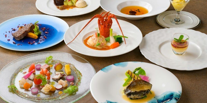 【Xmas2025】　～プレミアムノエルコース～　クリスマス限定　伊勢海老・鮑・松阪牛を含む全8品