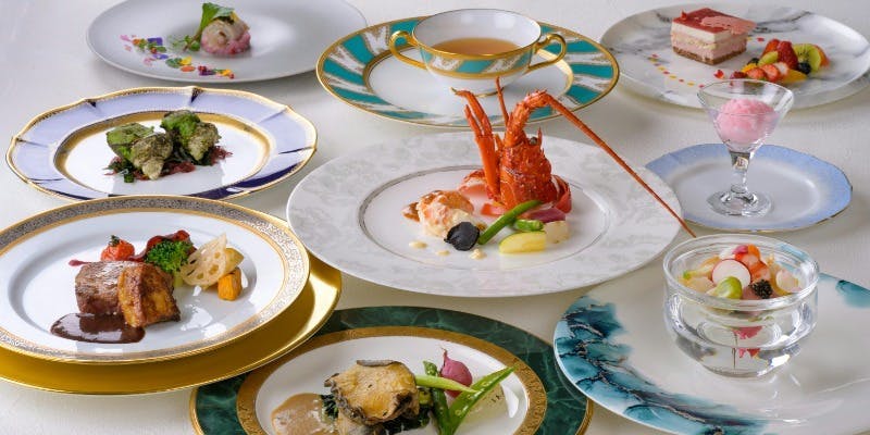 【ガストロノミ―】伊勢海老・鮑・松阪牛等と世界の食材を合わせた全9品の美食コース