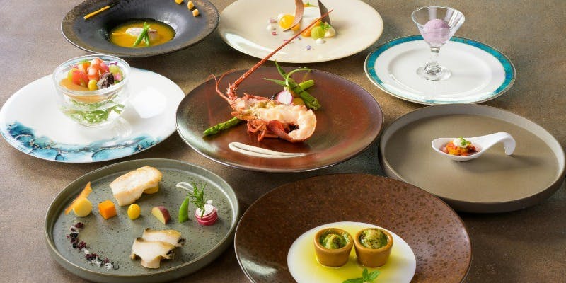 【シグネチャー】伊勢海老・鮑か黒毛和牛選べるメイン全8品シェフおすすめコース