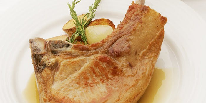 オザミ・デ・ヴァン 本店（Aux Amis des Vins）