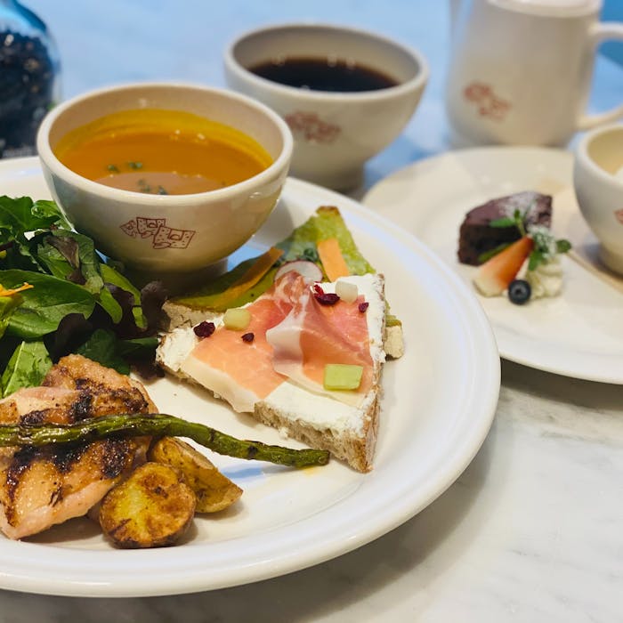 Le Pain Quotidien 東京ミッドタウン店 平日限定ワンプレートランチ 食前酒付 オーガニックパン含むパン食べ放題 平日限定 ランチ プラン メニュー 一休 Comレストラン Le Pain Quotidien 東京ミッドタウン店 平日限定ワンプレートランチ 食前酒付 オーガニックパン含むパン食べ放題 平日限定 ランチ プラン メニュー 一休 Comレストラン