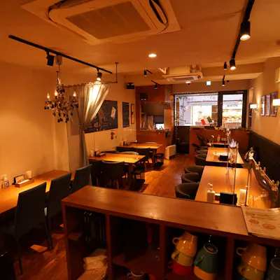 荏原町商店街の小さなビストロ
