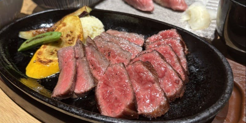 【新年ランチ御膳】名物牛肉寿司とプラチナユッケが付いた豪華ランチ御膳　